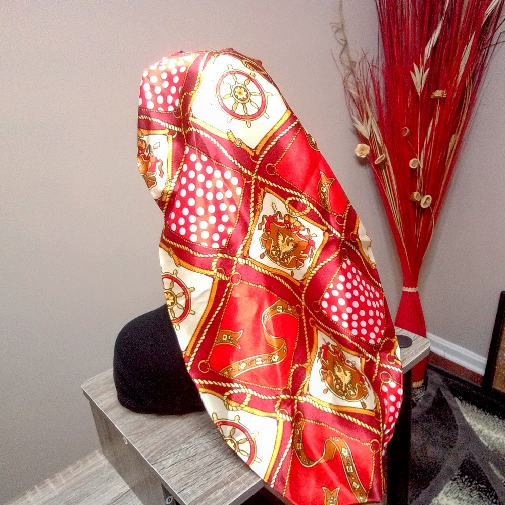 New Gorgeous Red Bonnet with Golden Royal Print